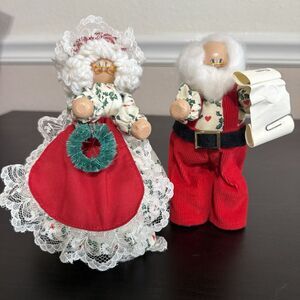 Vintage Santa and Mrs Claus 7"‎ Christmas Dolls Wooden Kitschy Articulated